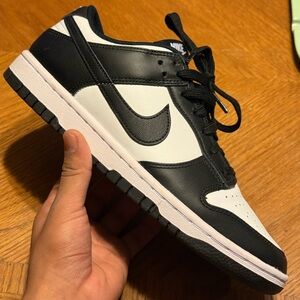 Nike Dunks “PANDA” 🐼 8.5